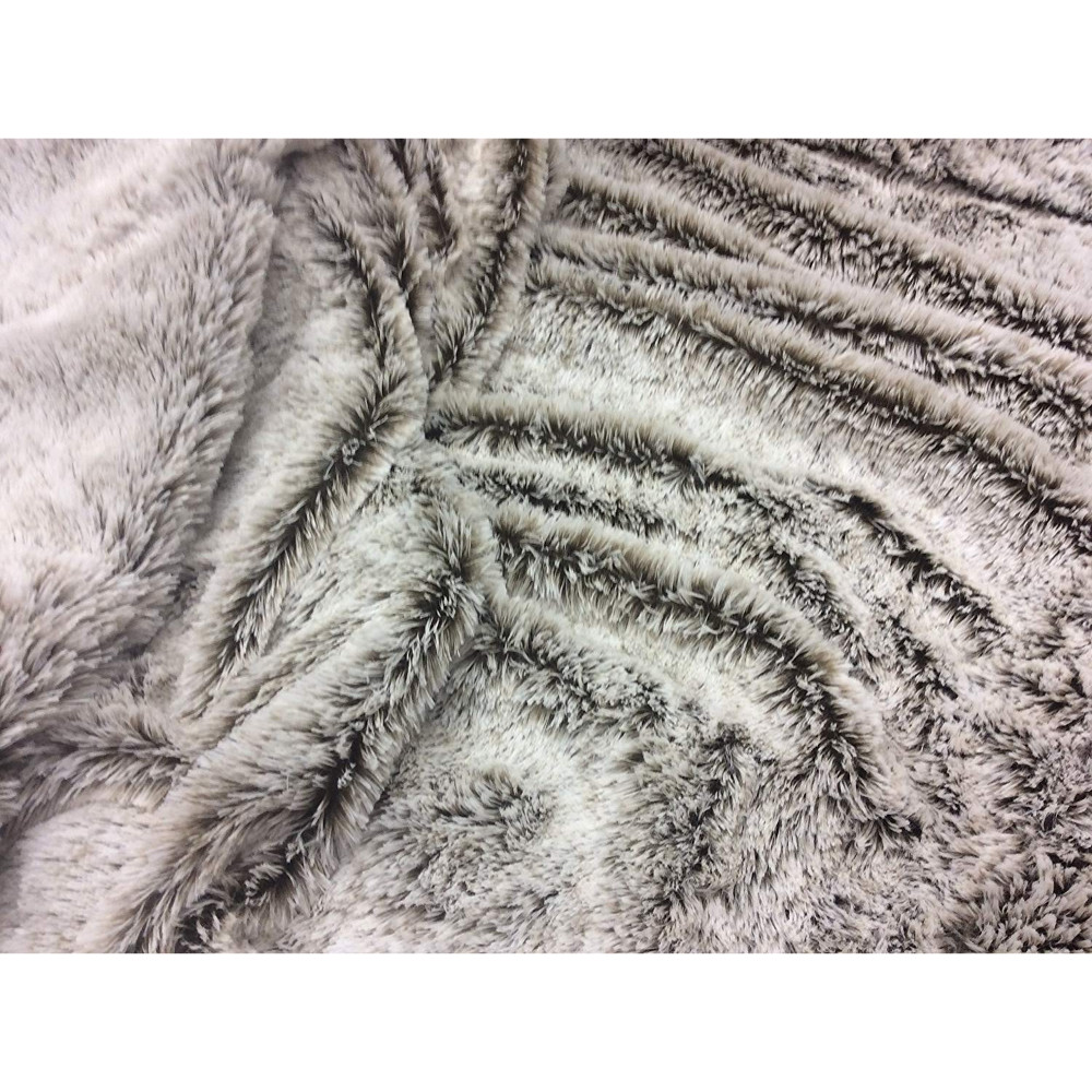 Cozy Gray Faux Fur Throw Blanket - Image 3