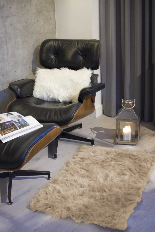 2' x 3' Tan Faux Fur Rectangular Area Rug - Image 3