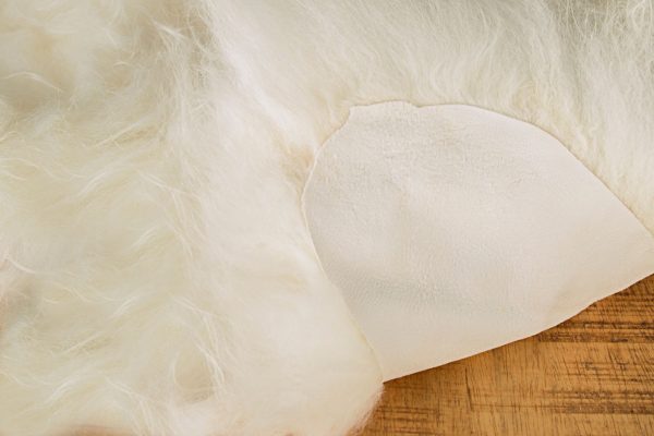 2' x 3' White Natural Wool Long-Haired Sheepskin Area Rug - Image 3