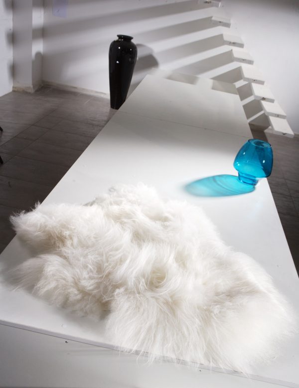 2' x 3' White Natural Wool Long-Haired Sheepskin Area Rug - Image 4