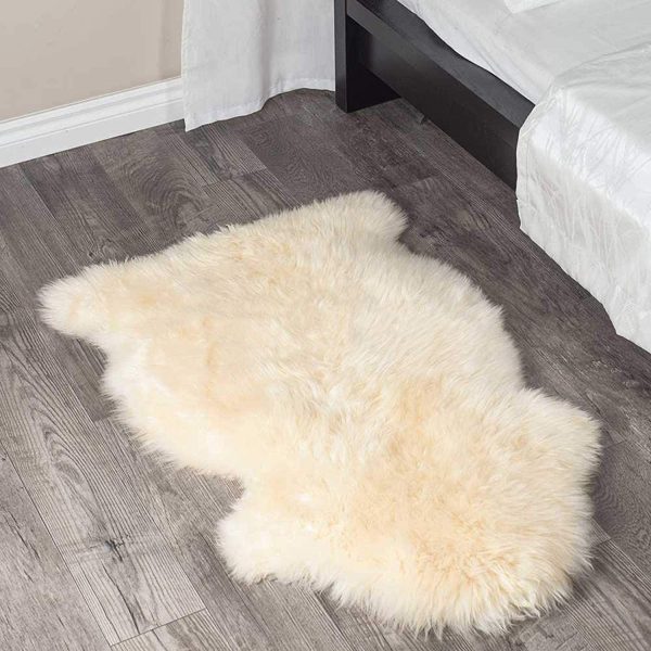 2' X 3' White Animal Print Area Rug - Image 4