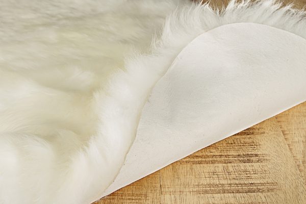 2' x 3'  White Natural New Zealand Sheepskin Wool Area Rug - Image 5