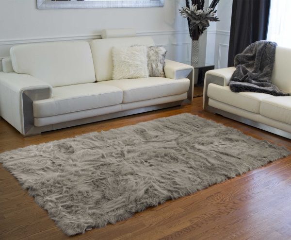 5' x 8' Gray Faux Sheepskin Area Rug - Image 3
