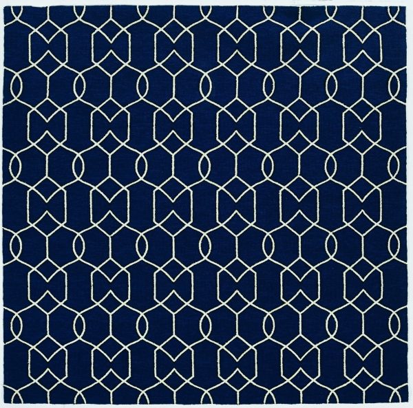 7'x10' Navy Blue Hand Hooked UV Treated Trellis Indoor Outdoor Area Rug - Image 2