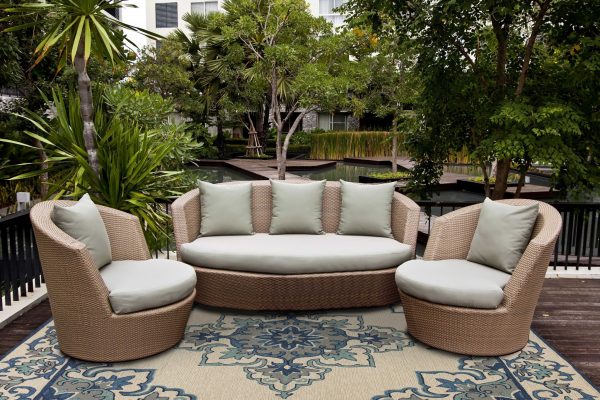 8'x10' Ivory Blue Hand Hooked UV Treated Floral Medallion Indoor Outdoor Area Rug - Image 2