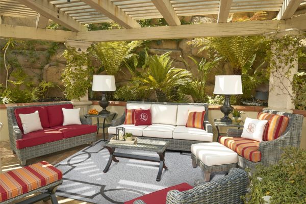 2'x3' Ivory Hand Hooked UV Treated Bordered Indoor Outdoor Accent Rug - Image 3