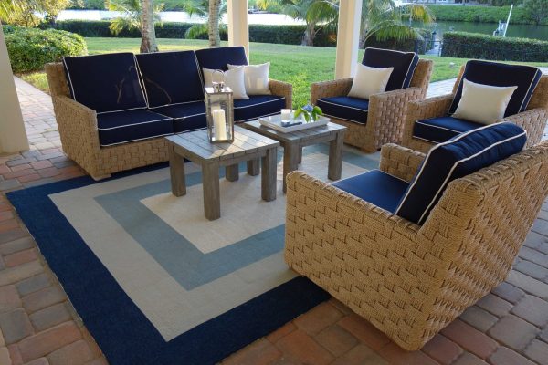 2'x3' Slate Navy Blue Hand Hooked UV Treated Bordered Indoor Outdoor Accent Rug - Image 2