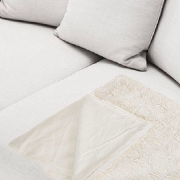 50" x 60" Reno Off White Fur   Throw - Image 4