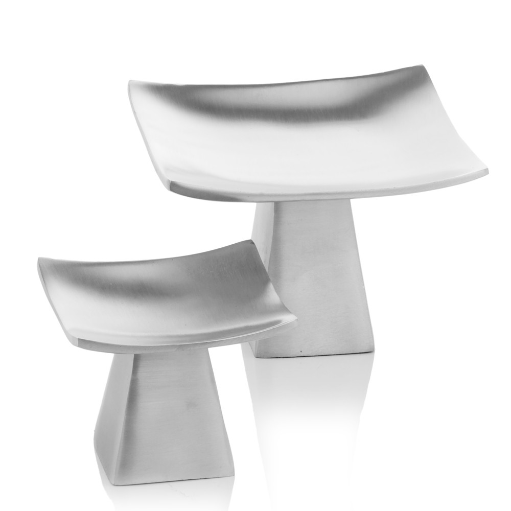 Set of 2 Mod Matte Silver Pedestal Candle Holders - Image 3