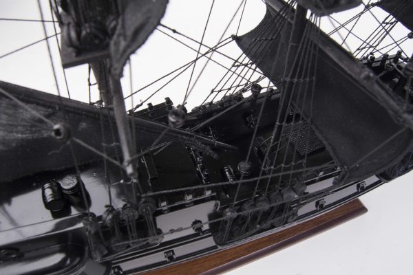 6.5" x 20" x 19"Black Pearl Pirate Ship - Image 3
