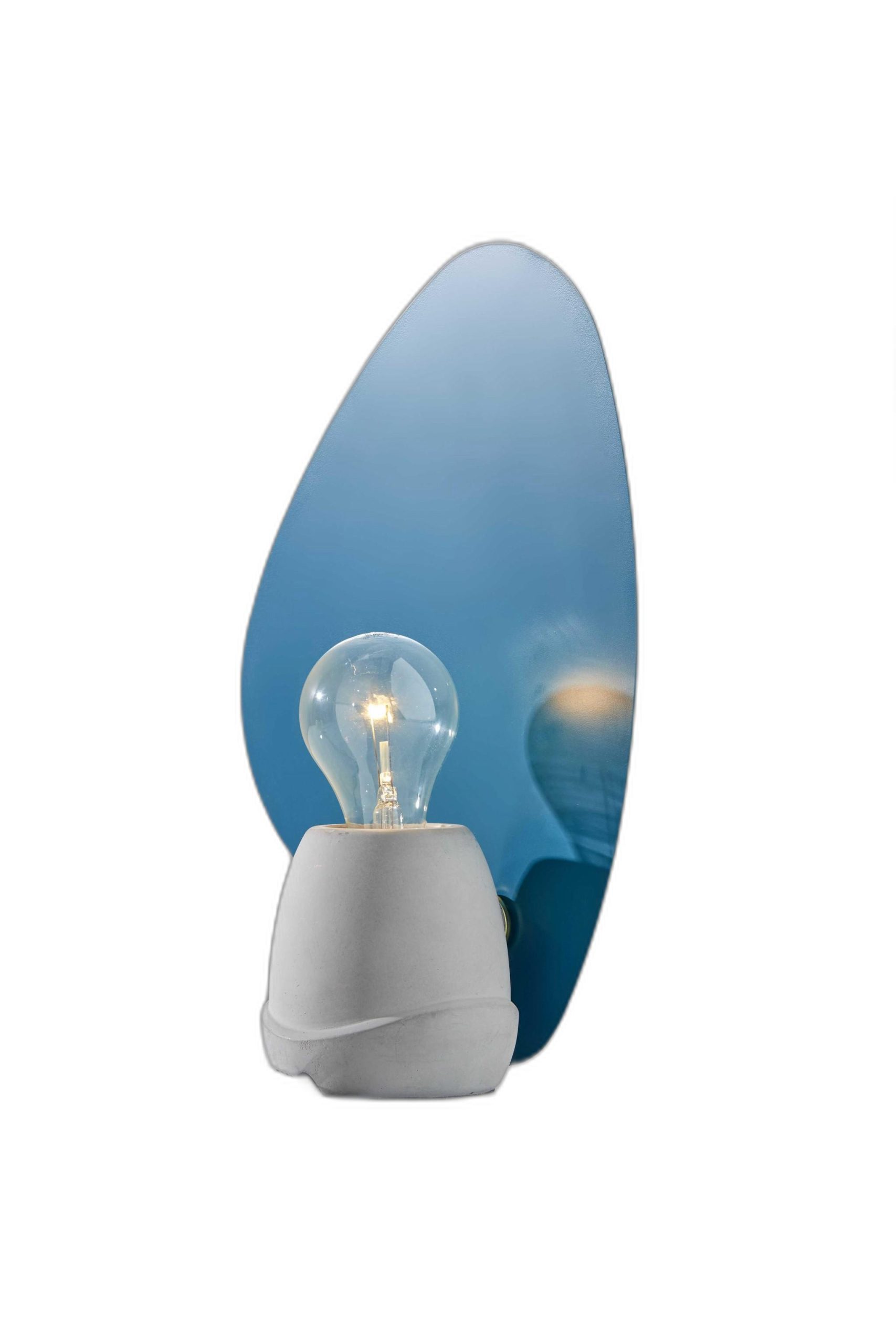 Turquoise Fin Concrete Table Lamp - Image 4