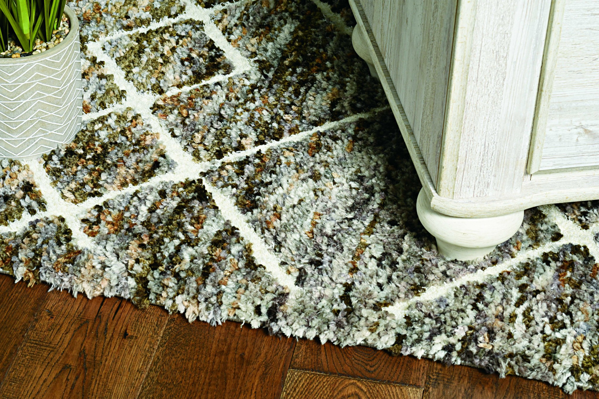 2' x 7' Mocha Geometric Diamond Runner Rug with Fringe - Image 3