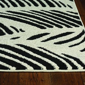 2'x4' Black White Machine Woven UV Treated Tropical Palm Leaves Indoor Outdoor Accent Rug