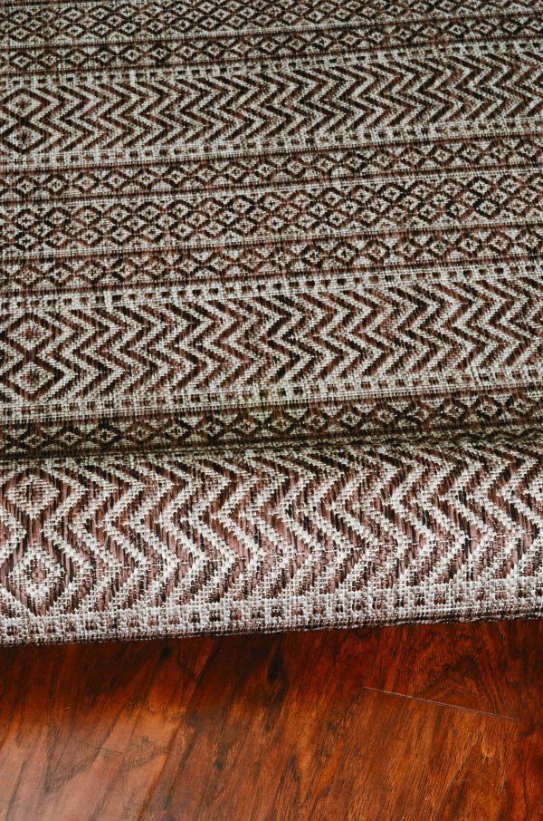 8' Round Mocha Geometric Pattern Indoor Outdoor Area Rug - Image 4