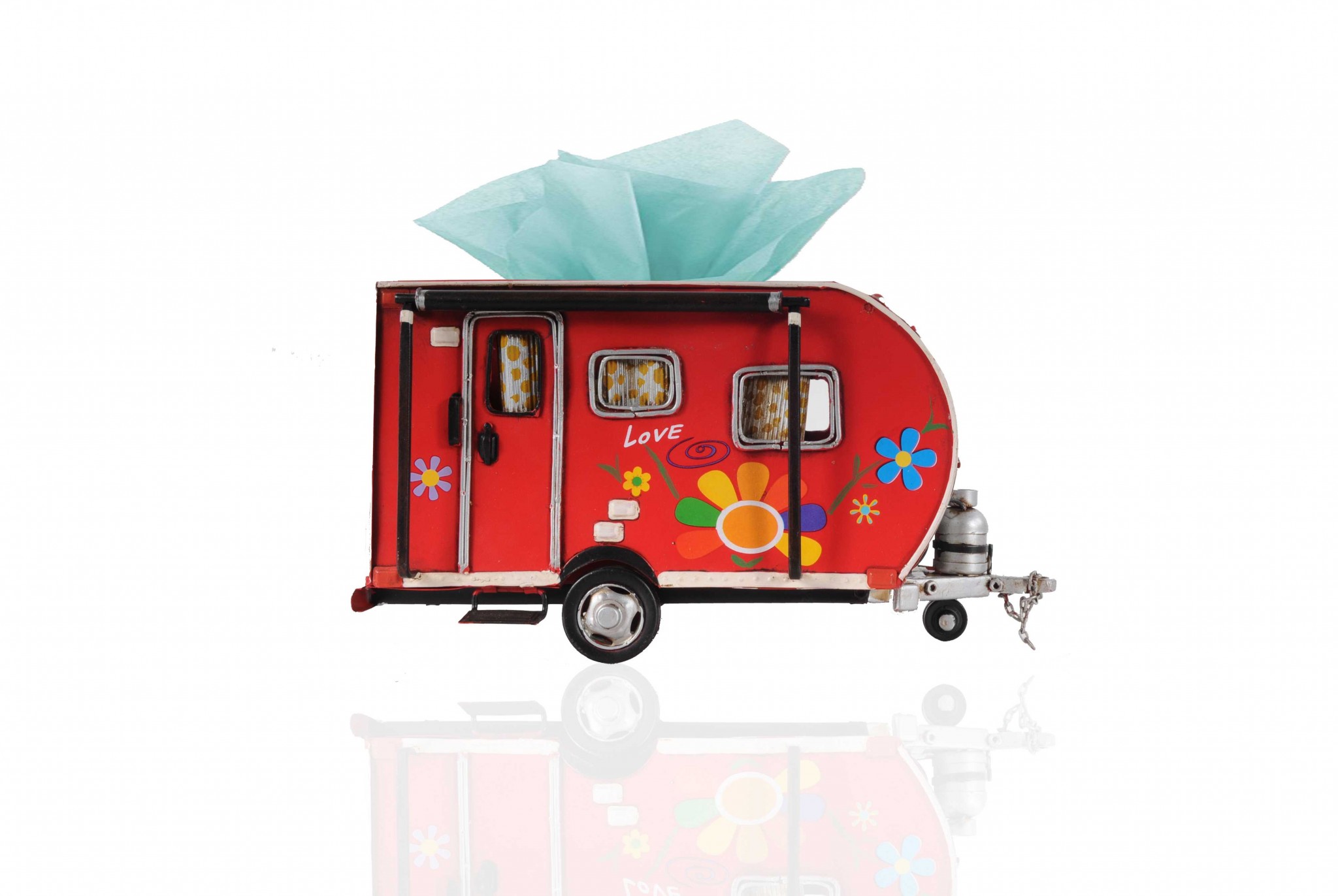 Red Camper Trailer Model Tissue Holder - Image 3