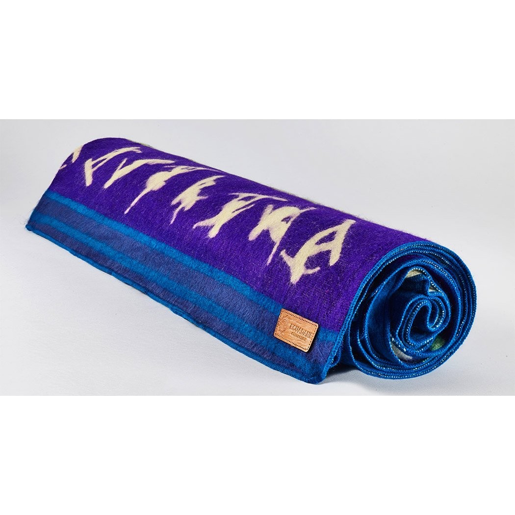 Queen Size Blue Ultimate Snowboarder Handmade Woven Blanket - Image 5