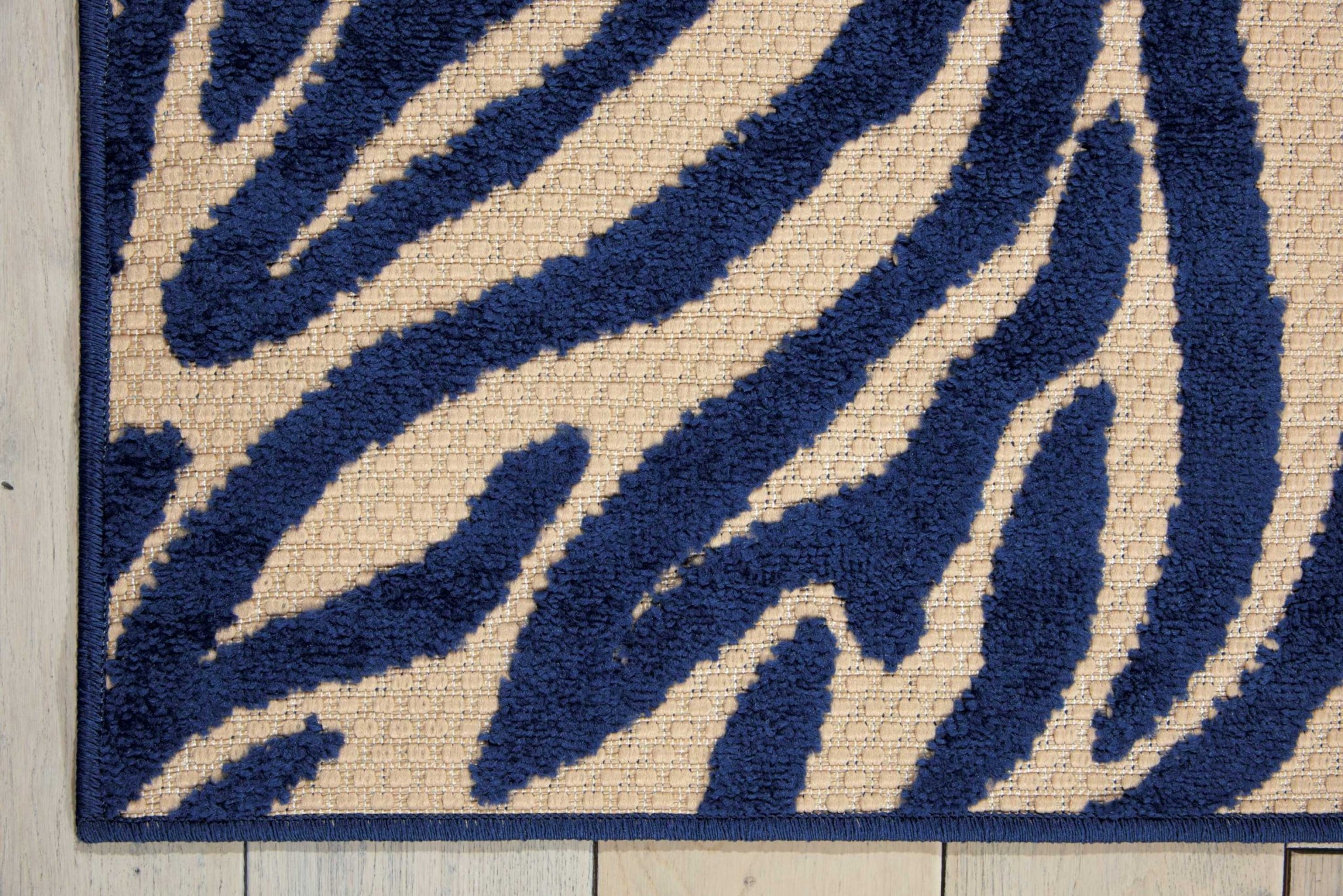 5?x 8?Navy Zebra Pattern Indoor Outdoor Area Rug - Image 2
