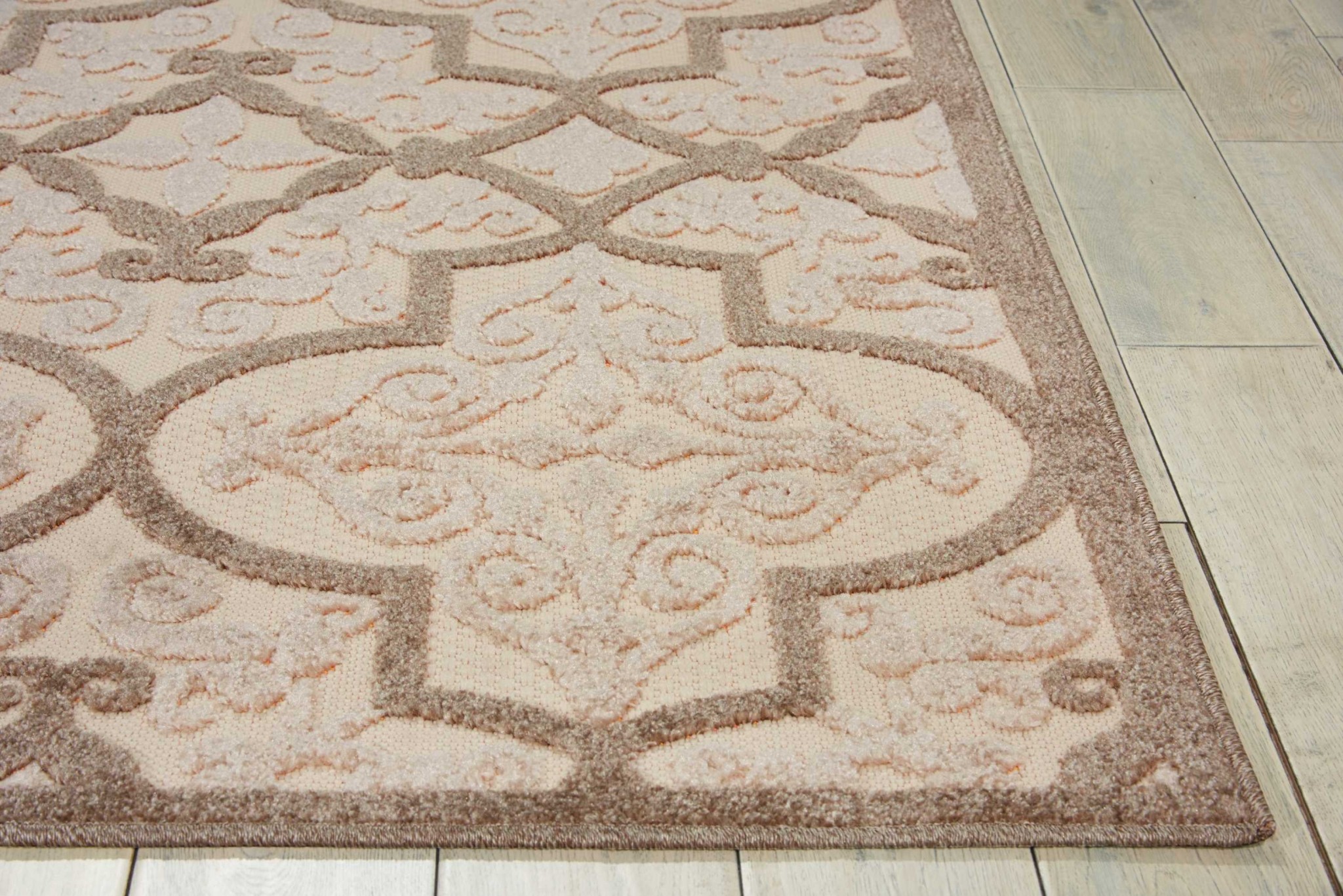 4?x 6?Cream and Beige Trellis Indoor Outdoor Area Rug - Image 5