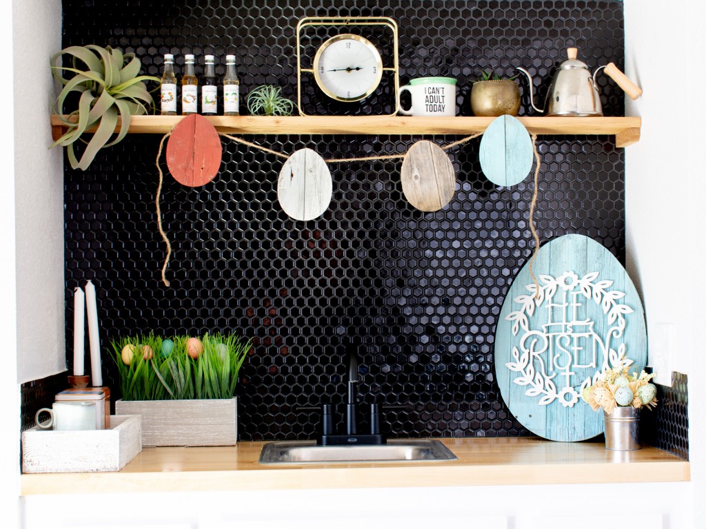 12" Farmhouse Turquoise Wooden Large Egg - Image 4