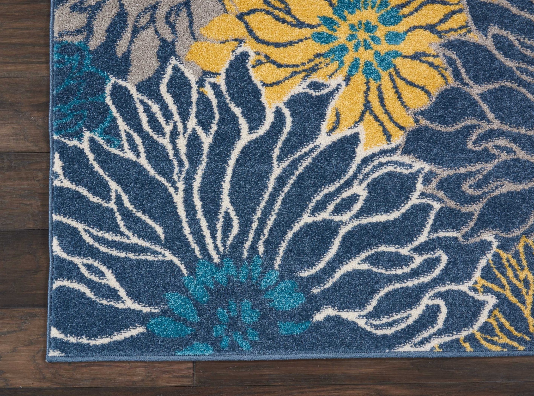 4?x 6?Blue Tropical Flower Area Rug - Image 2