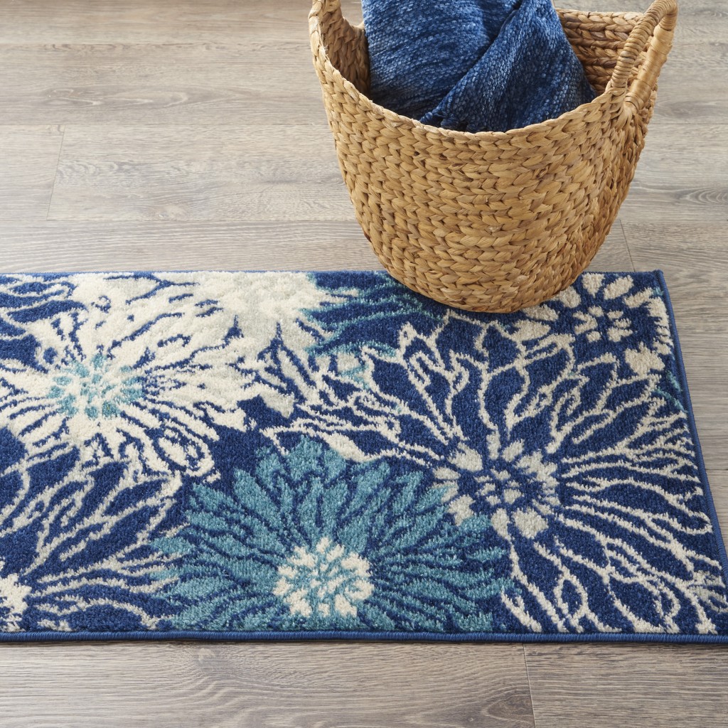 2?x 3?Navy and Ivory Floral Scatter Rug - Image 4