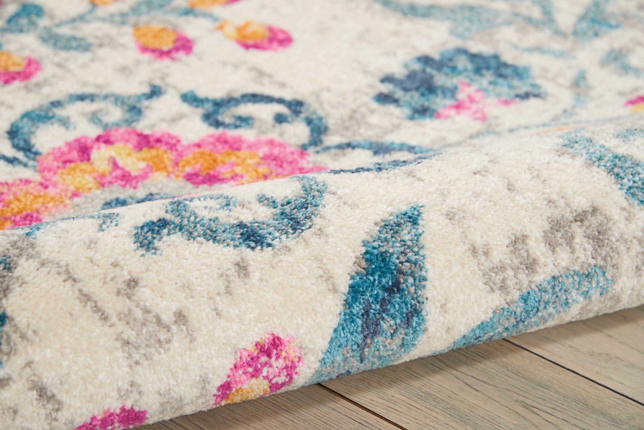 5?x 7?Ivory and Blue Floral Vines Area Rug - Image 2