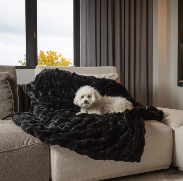 Chunky Sectioned Black Faux Fur Throw Blanket - Image 3