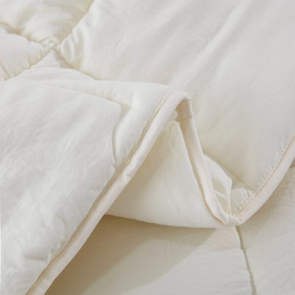 Queen Size Off White 3 Piece Microfiber Reversible Comforter Set - Image 3