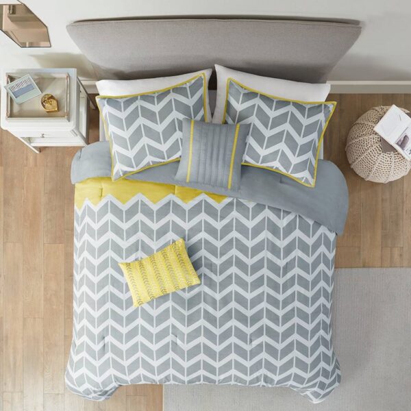 King / Cal King Reversible Comforter Set in Grey White Yellow Chevron Stripe - Image 4