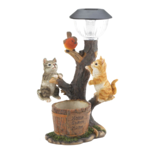 CLIMBING CATS SOLAR LIGHT