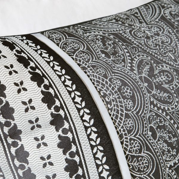 Queen size 7-Piece Comforter Set in Black White Grey Damask Pattern - Image 2